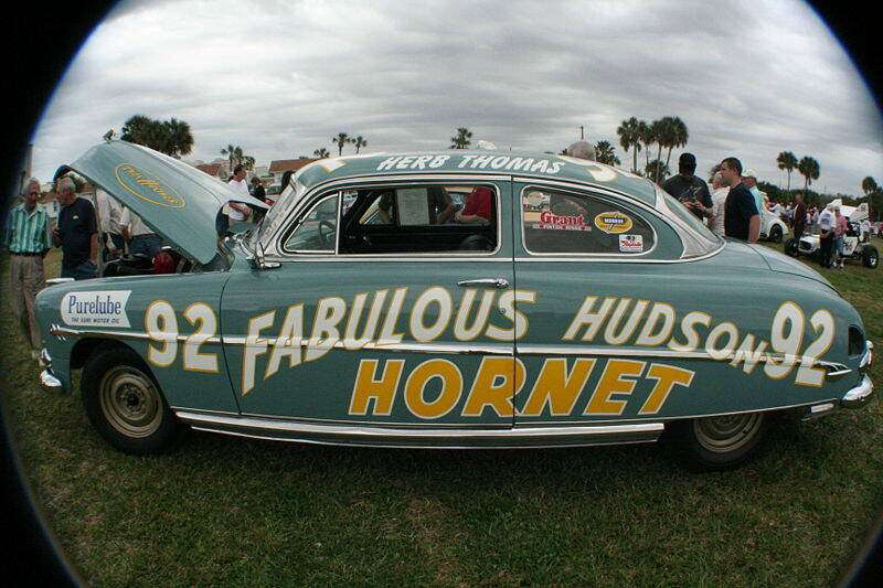 Hudson Hornet Nascar (1951-1955),  ajouté par hadlou