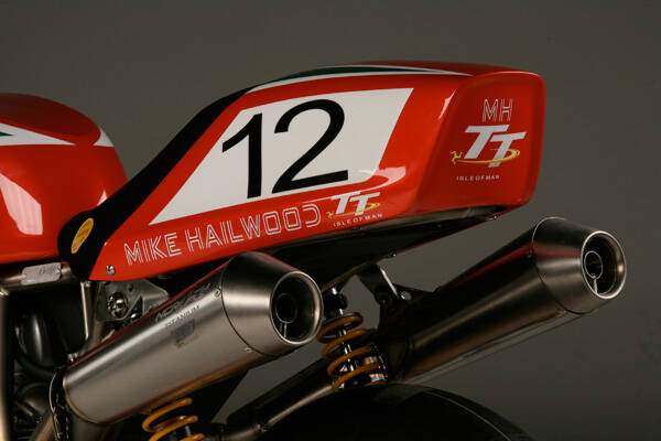 NCR Mike Hailwood TT Replica (2009),  ajouté par nothing