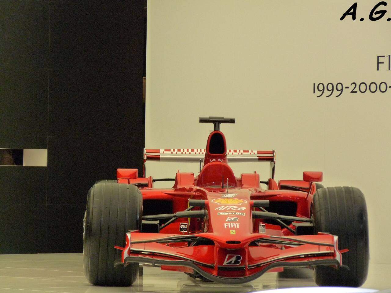 Ferrari F2008 (2008),  ajouté par telkine