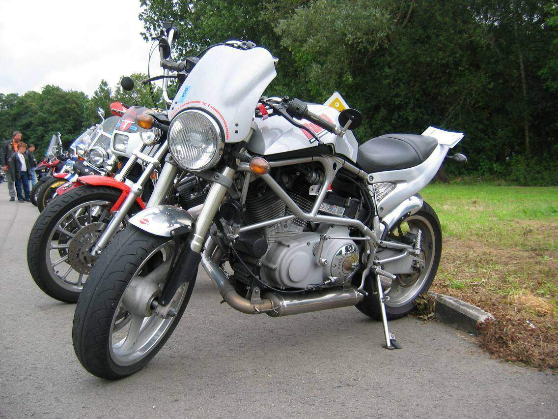 Buell X1 1200 Lightning (2000-2001),  ajouté par choupette53