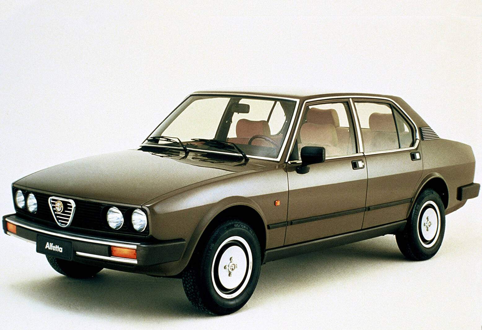 Alfa Romeo Alfetta 2.0 Quadrifoglio Oro (116) (1982-1984),  ajouté par bef00