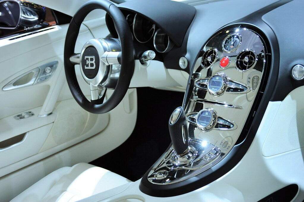 Bugatti EB 16.4 Veyron « Nocturne » (2010),  ajouté par fox58
