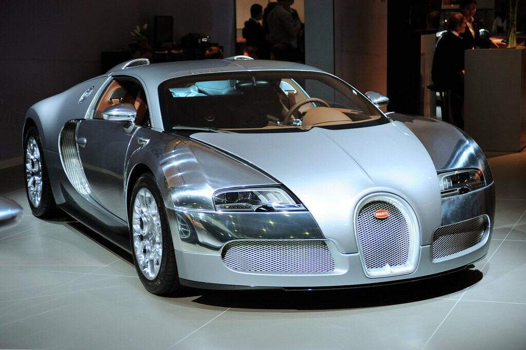 Bugatti EB 16.4 Veyron « Sang d'Argent » (2009),  ajouté par fox58