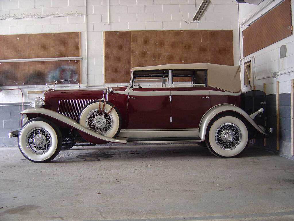 Auburn 8-101 (1932-1933),  ajouté par fox58