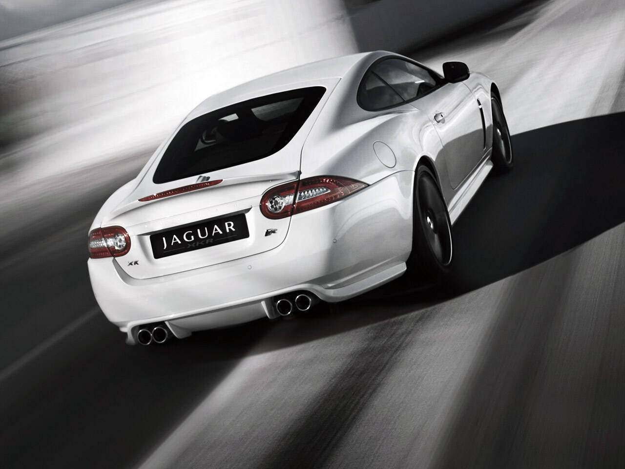 Jaguar XKR II « Spécial Edition » (2010),  ajouté par fox58