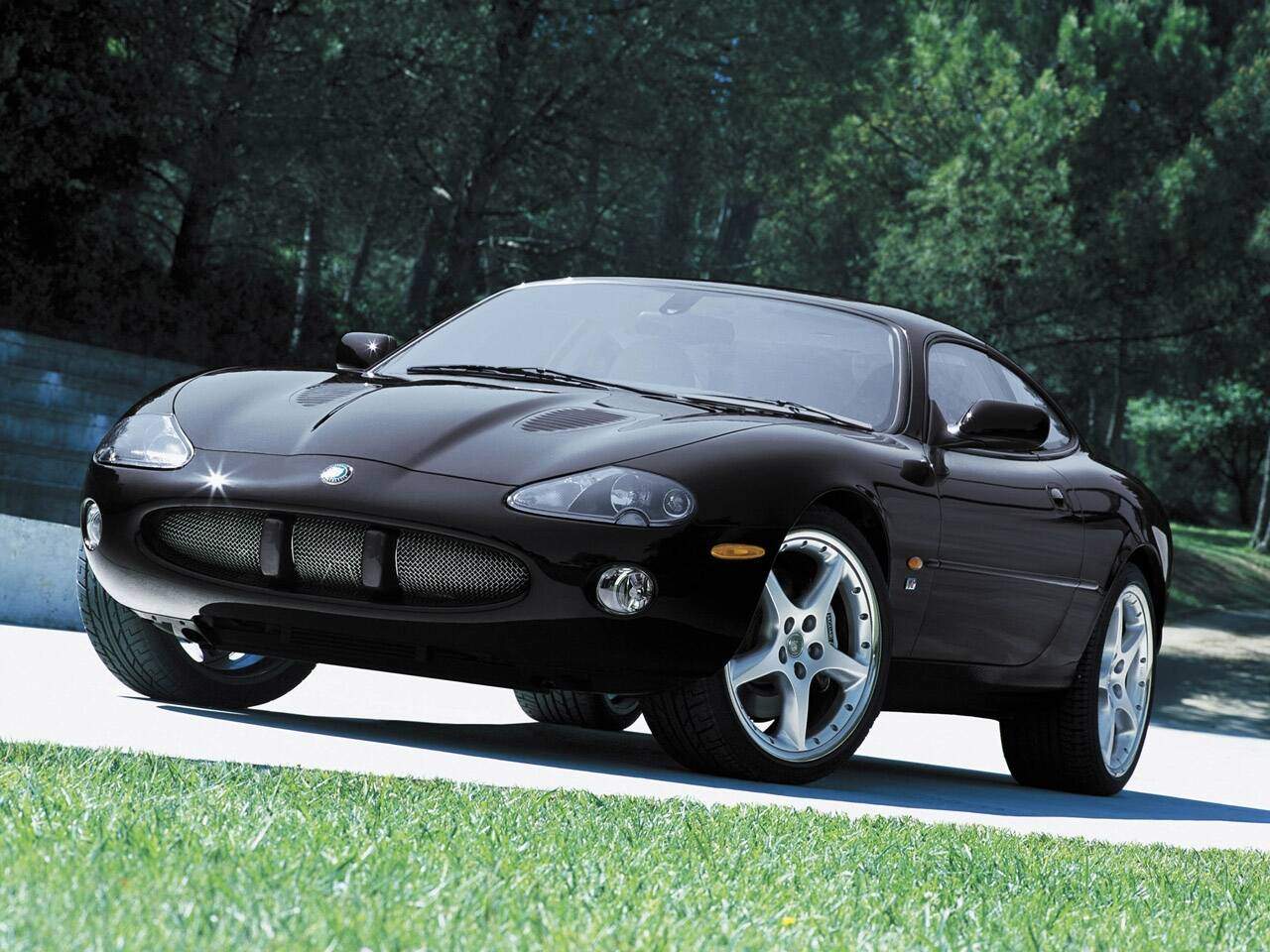 Fiche technique Jaguar XKR Coupé 4.2 (2002-2005)