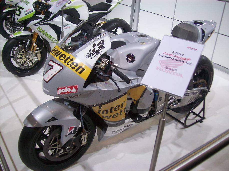 Honda RC 212 V Team Honda Interwetten (2010),  ajouté par choupette53