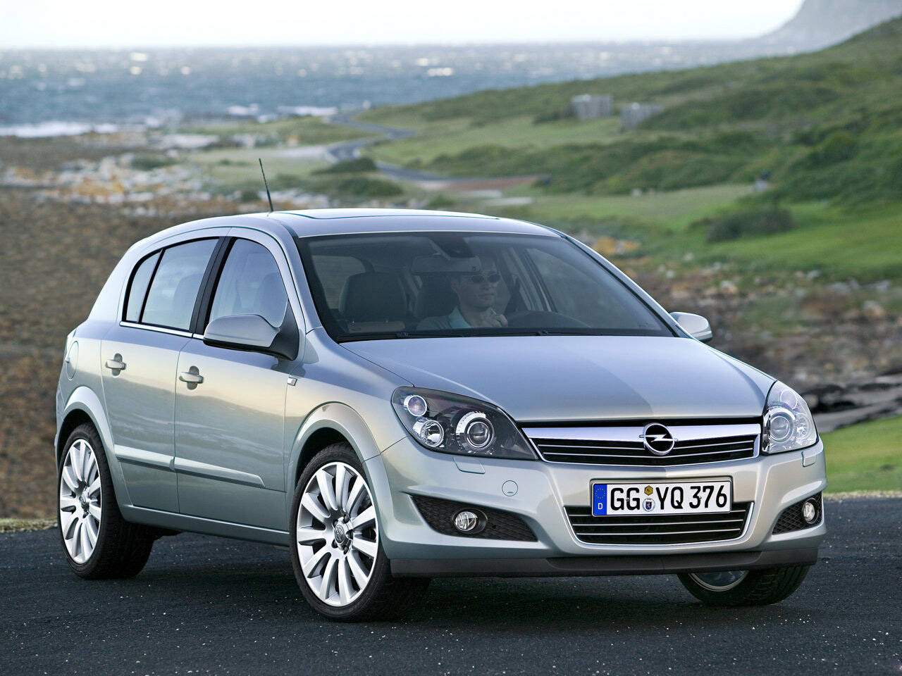 Opel Astra III 1.8 16v 140 (2008),  ajouté par fox58