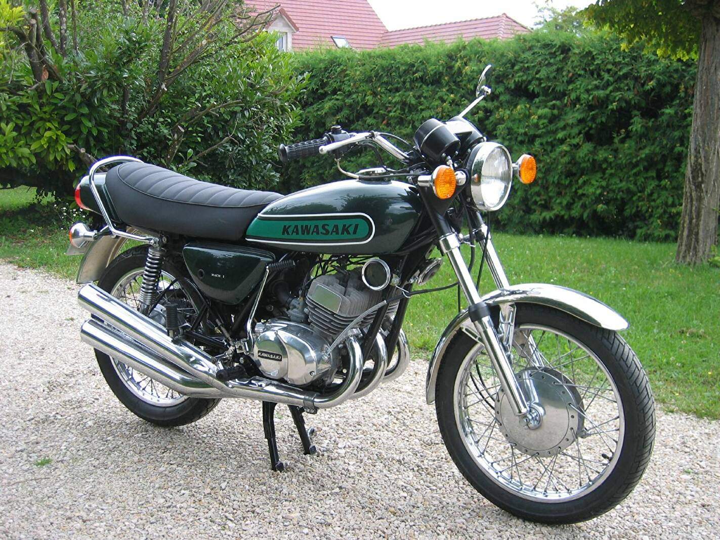 Kawasaki 250 S1 (1972-1975),  ajouté par ppz21