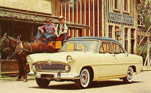 Simca Versailles (1954-1957),  ajouté par bef00