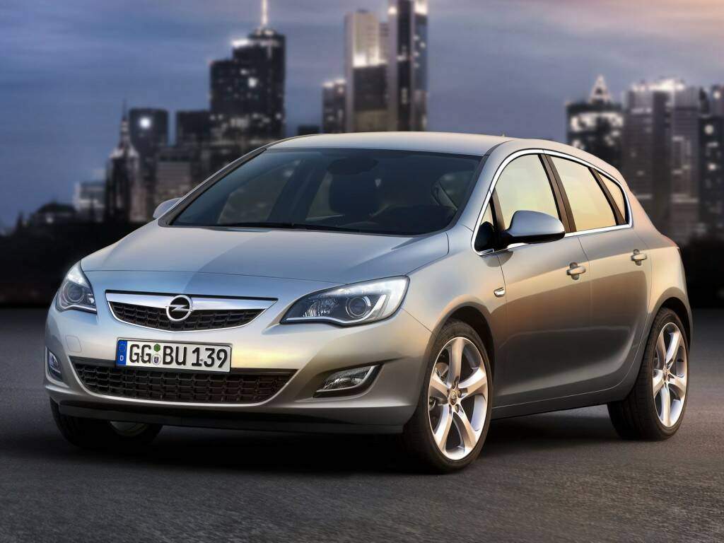 Opel Astra IV 1.3 CDTi 95 (J) (2009-2013),  ajouté par fox58