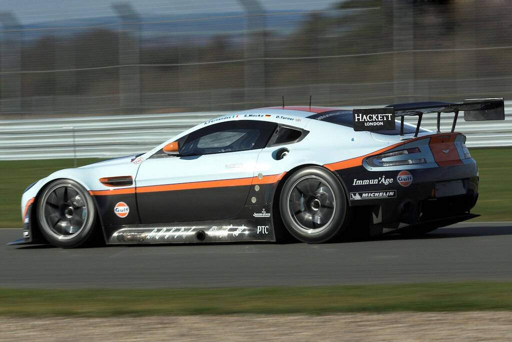 Aston Martin V8 Vantage GTE (2012-2016),  ajouté par fox58