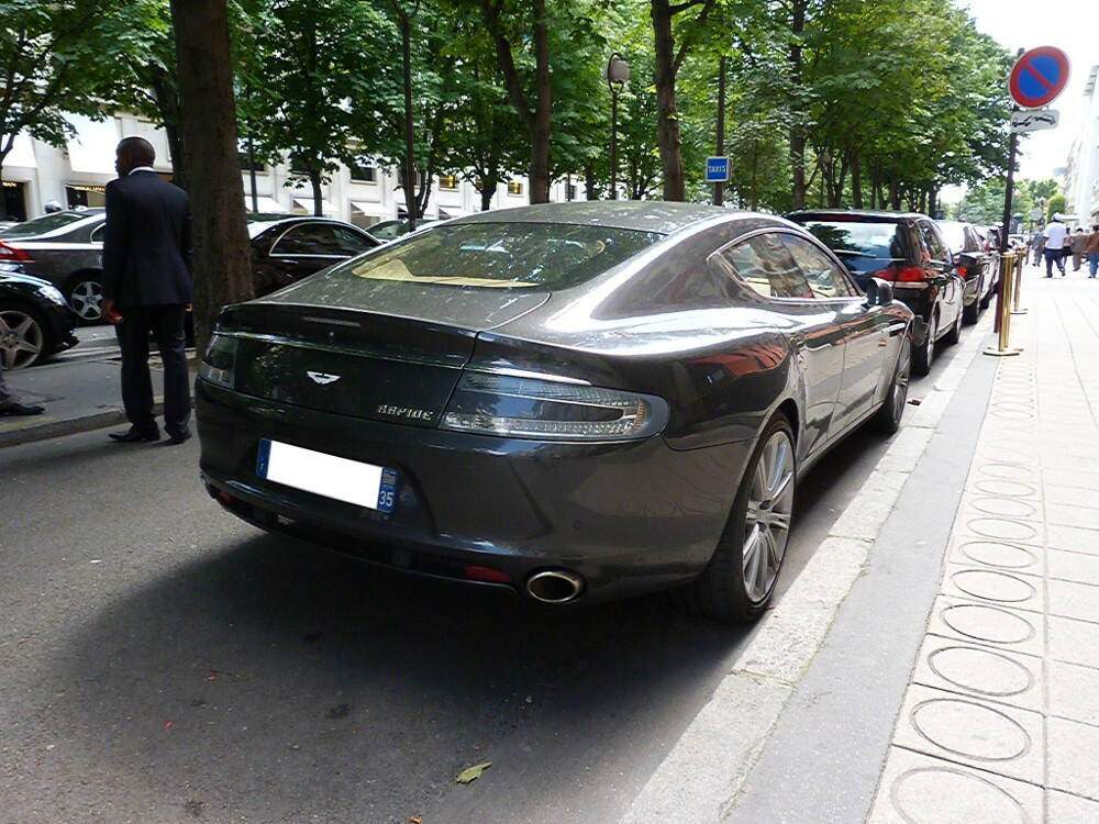 Aston Martin Rapide (2010-2013),  ajouté par xxxxx