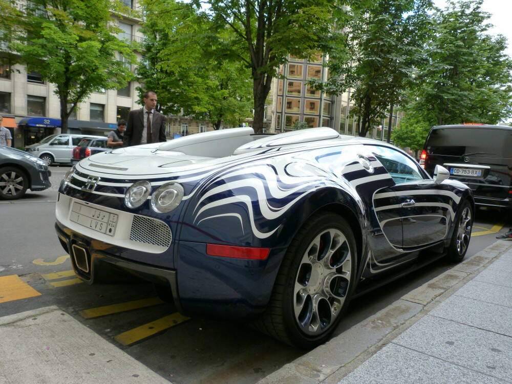 Bugatti EB 16.4 Veyron Grand Sport « L'Or Blanc » (2011),  ajouté par xxxxx