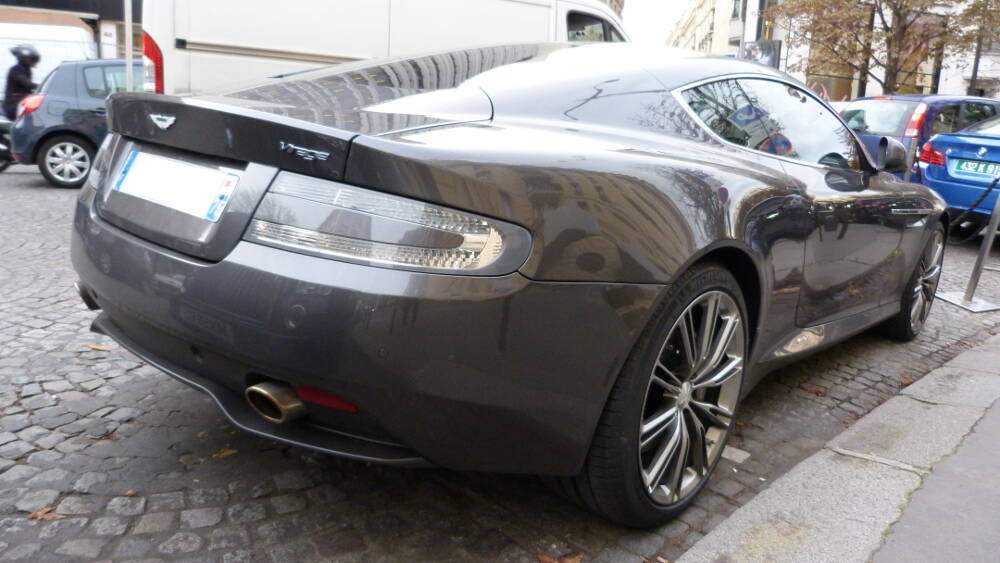 Aston Martin Virage II (2011-2012),  ajouté par xxxxx