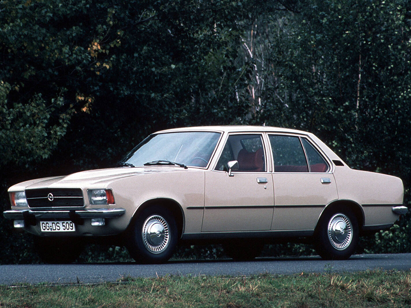 Opel Rekord VI 2100 D (D) (1972-1977),  ajouté par bef00