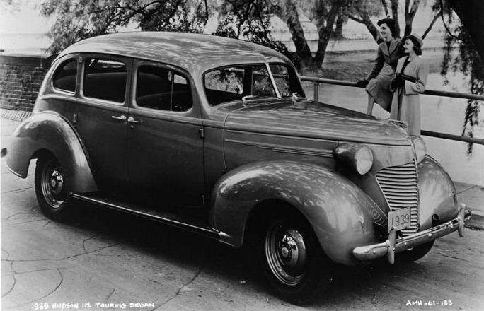 Hudson 112 (1939),  ajouté par bef00