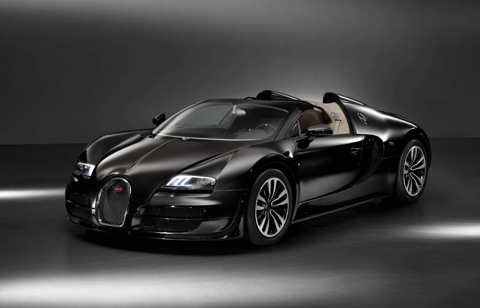 Bugatti EB 16.4 Veyron Grand Sport Vitesse « Jean Bugatti » (2013),  ajouté par fox58