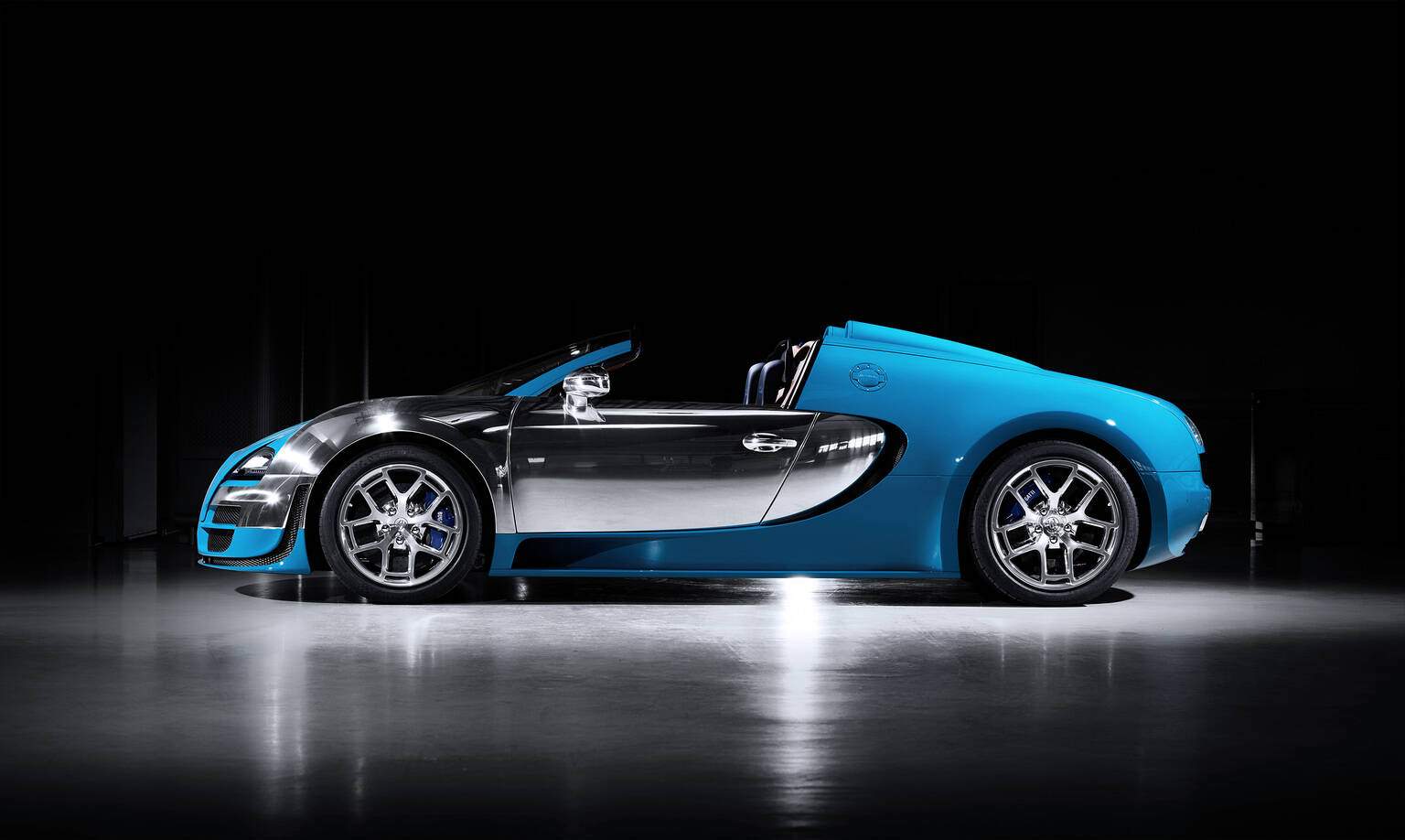 Bugatti EB 16.4 Veyron Grand Sport Vitesse « Meo Costantini » (2013),  ajouté par fox58