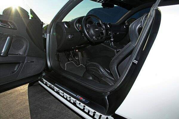 Cam Shaft TT RS Black and White Edition (2013),  ajouté par fox58