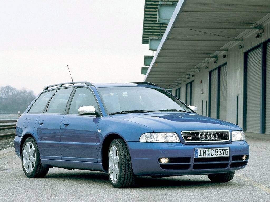 Audi S4 Avant (B5) (1997-2001),  ajouté par fox58