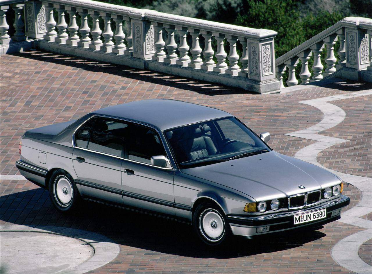 BMW 735i (E32) (1988-1993),  ajouté par fox58