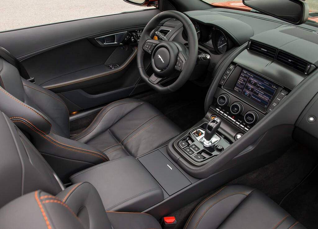 Jaguar F-Type Roadster V8 S (2013-2014),  ajouté par fox58