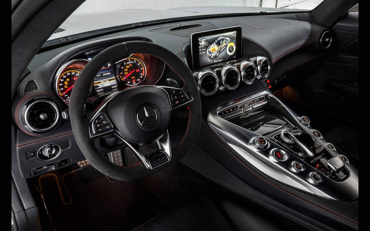 Mercedes-AMG GT S (C190) « DTM Safety Car » (2015),  ajouté par fox58