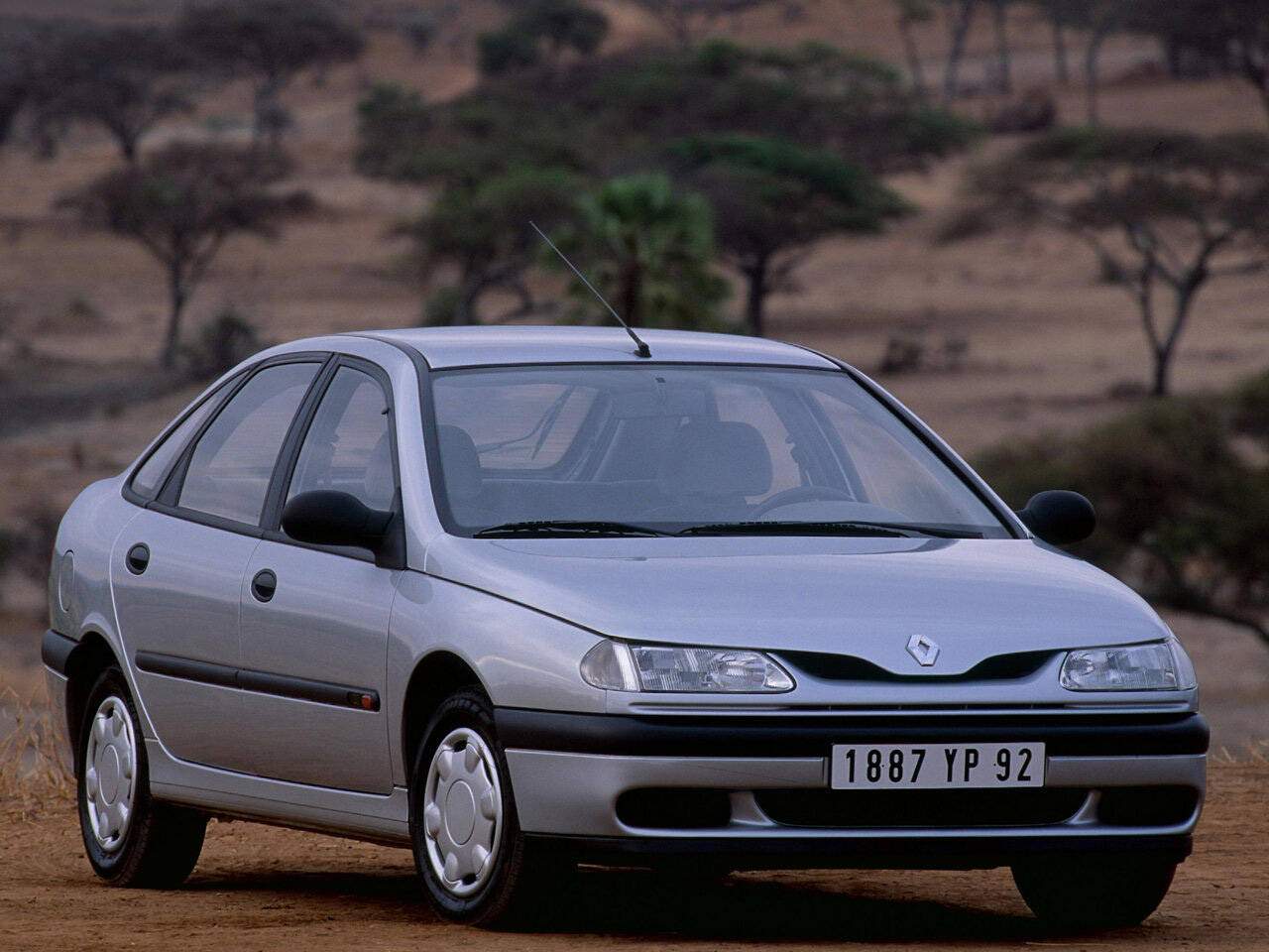 Renault Laguna 1.6 16v (1997-2000),  ajouté par fox58