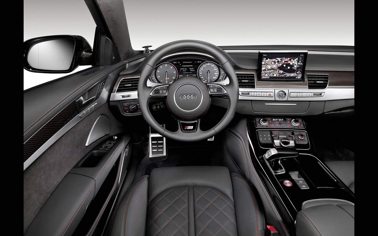 Audi S8 III Plus (D4) (2015-2017),  ajouté par fox58