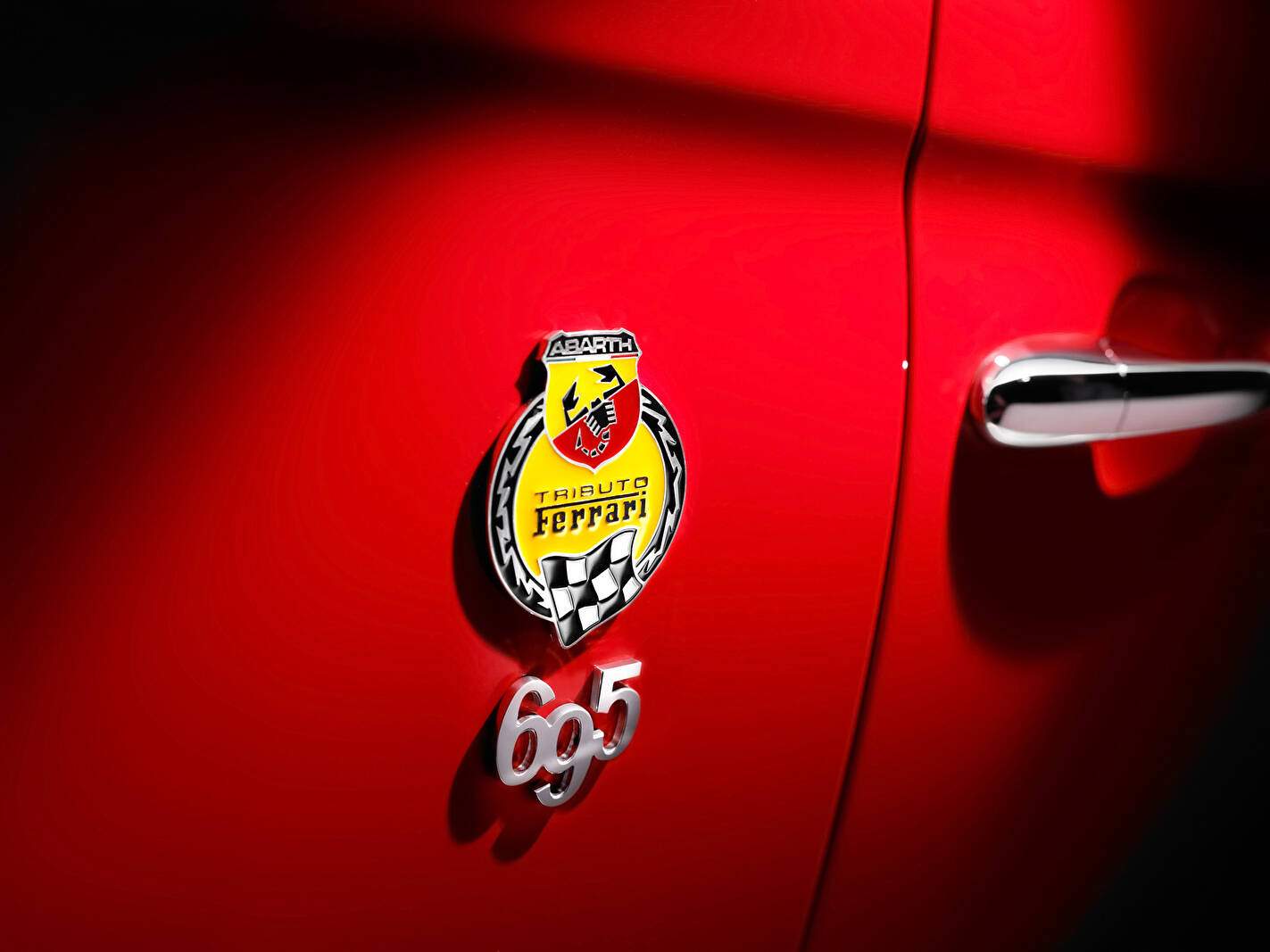 Abarth 695 Tributo Ferrari (2010-2013),  ajouté par fox58
