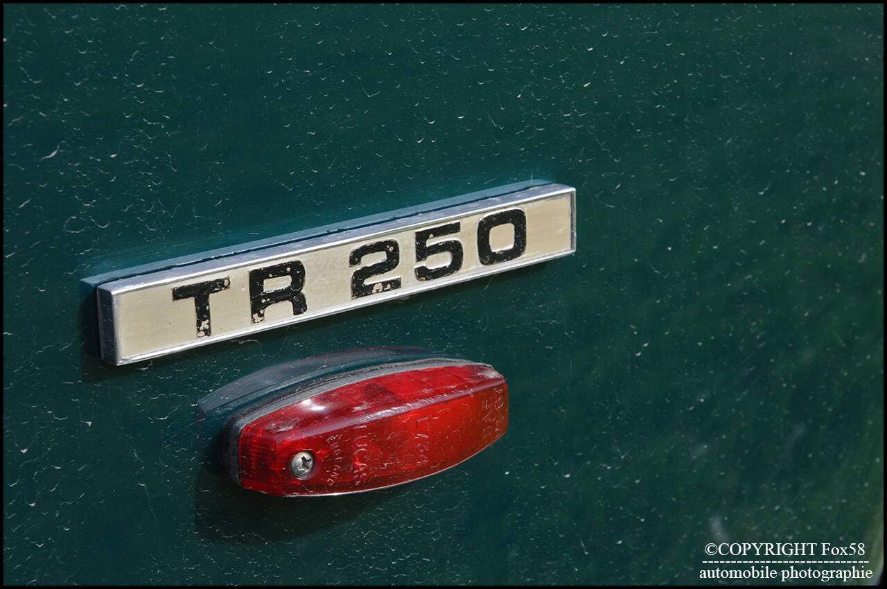 Triumph TR250 (TR5 US) (1967-1968),  ajouté par fox58