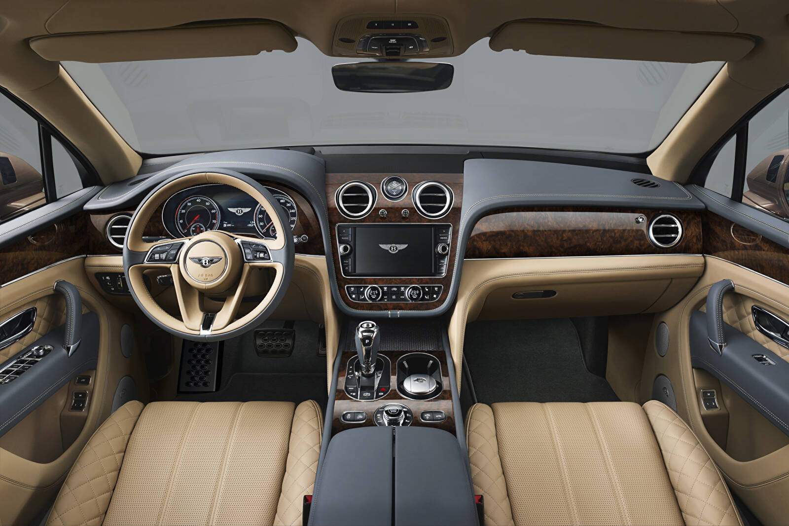 Bentley Bentayga (2016),  ajouté par fox58