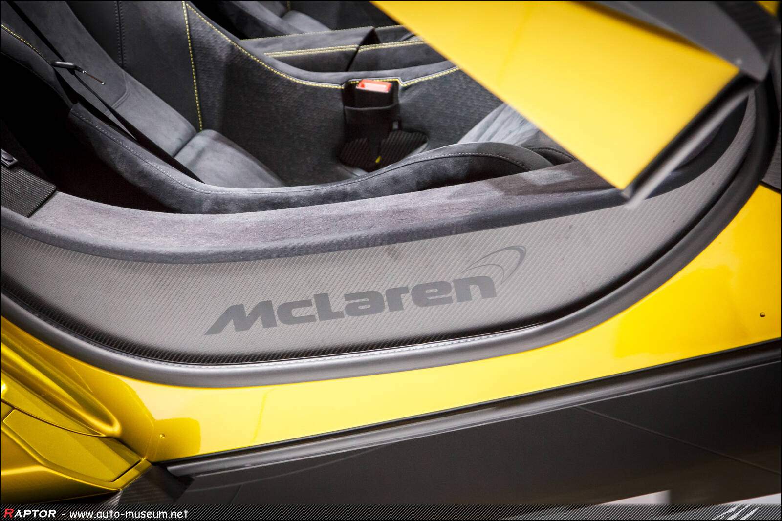McLaren 675LT Spider (2016),  ajouté par Raptor