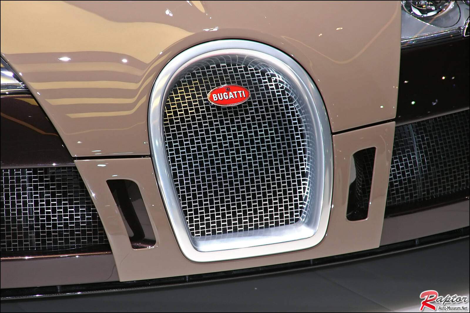 Bugatti EB 16.4 Veyron « Hermès Edition » (2008),  ajouté par Raptor