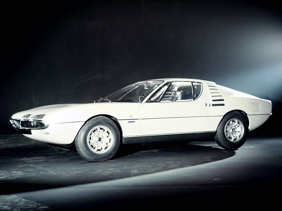 Alfa Romeo Montreal Concept (1967),  ajouté par fox58