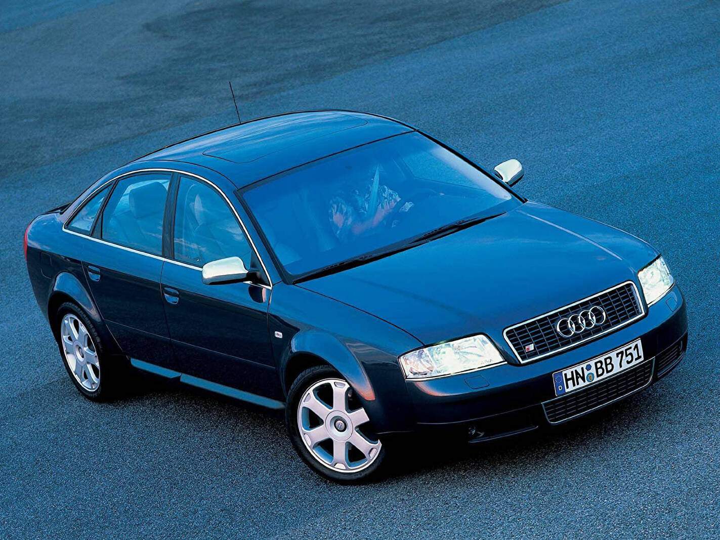 Audi S6 II (C5) (1999-2003),  ajouté par fox58