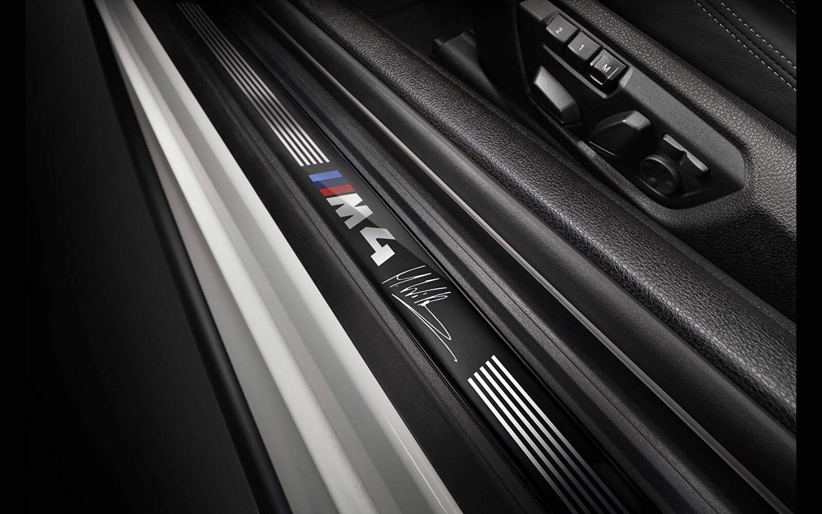 BMW M4 Coupé (F82) « DTM Champion Edition » (2015),  ajouté par fox58