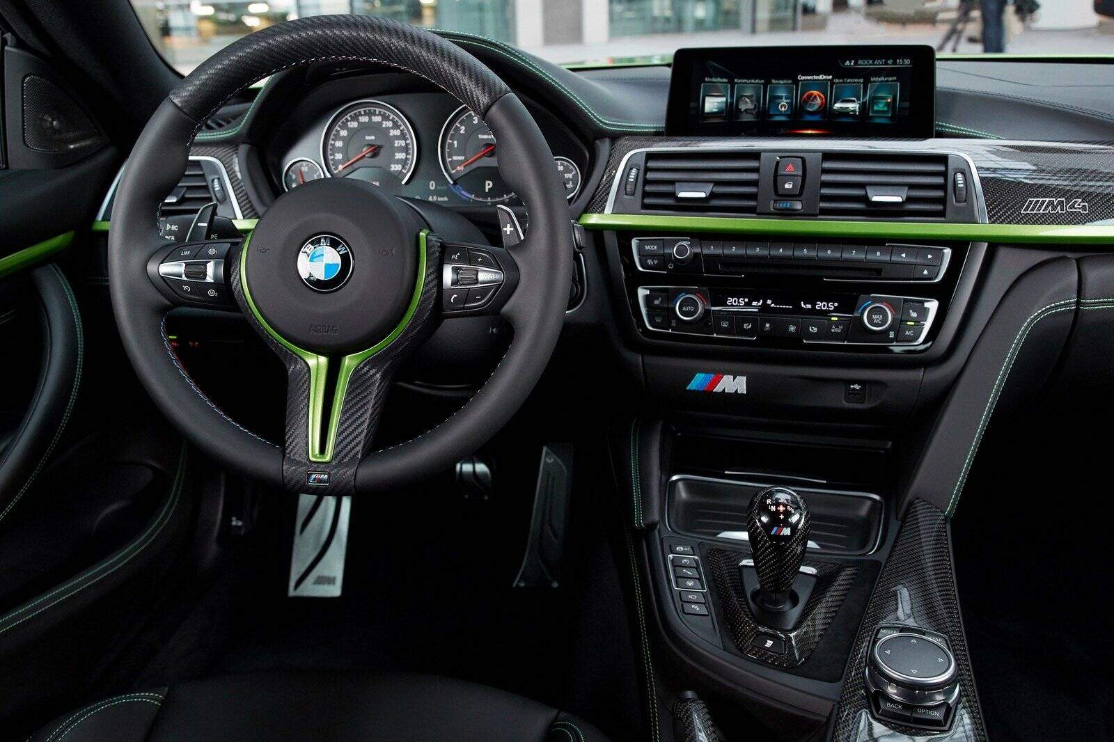 BMW M4 Coupé (F82) « Wittmann Edition » (2016),  ajouté par fox58