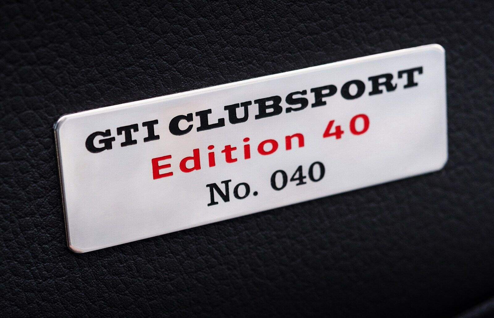 Volkswagen Golf VII GTi Clubsport (Typ 5G) « Edition 40 » (2016),  ajouté par fox58