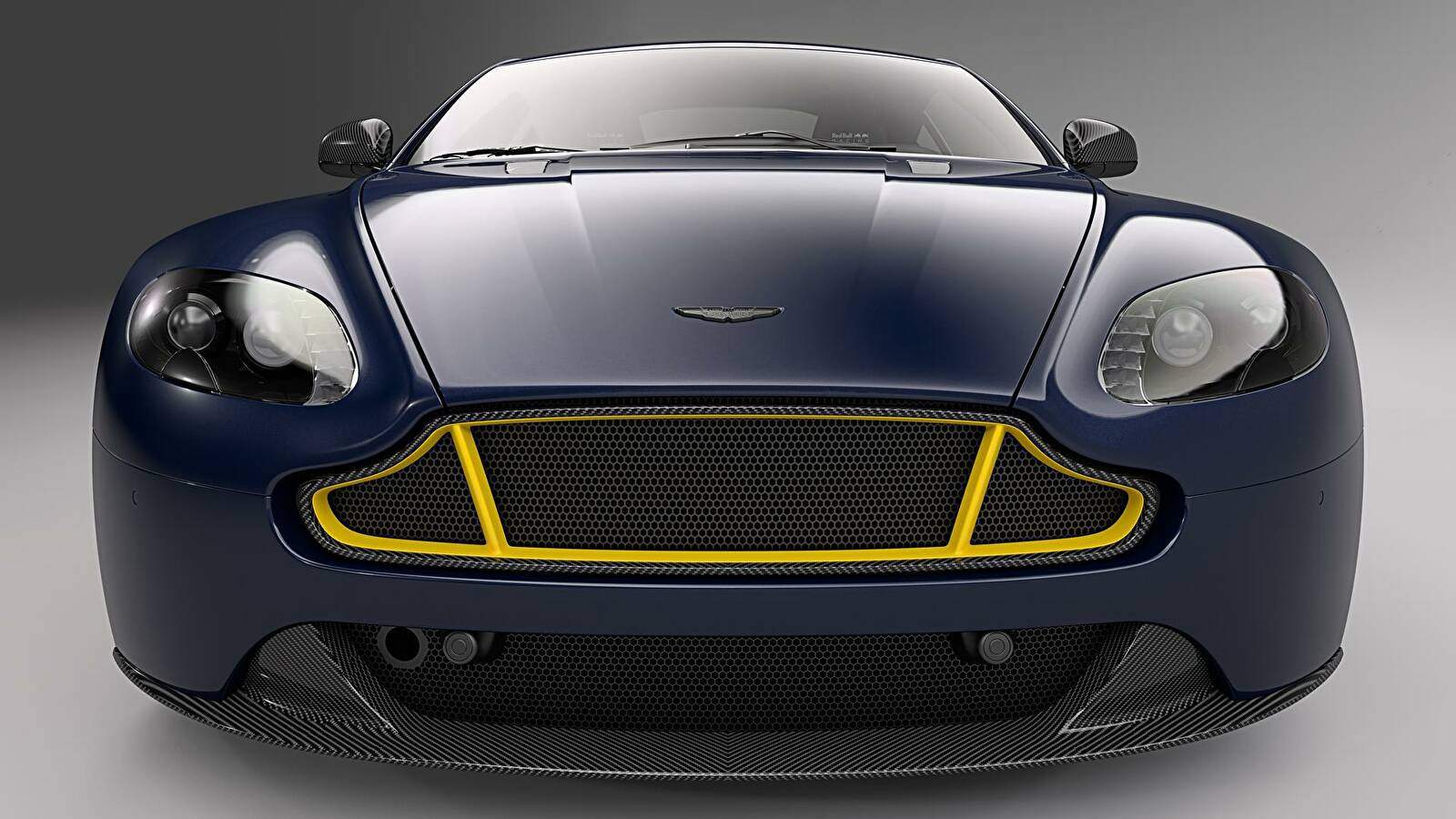 Aston Martin V8 Vantage S « Red Bull Racing Edition » (2017),  ajouté par fox58
