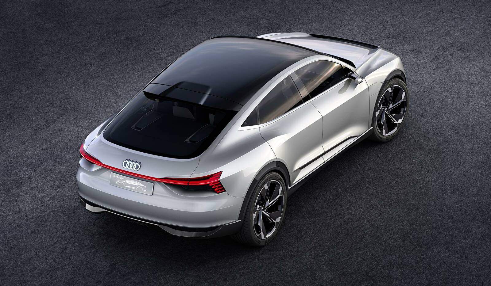 Audi e-tron Sportback Concept (2017),  ajouté par fox58