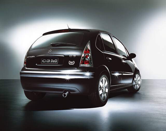 Citroën C3 1.6 16v « D & G » (2004),  ajouté par fox58