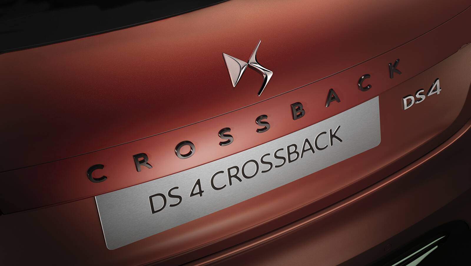 DS 4 Crossback 2.0 BlueHDi 180 « Terre Rouge » (2016),  ajouté par fox58