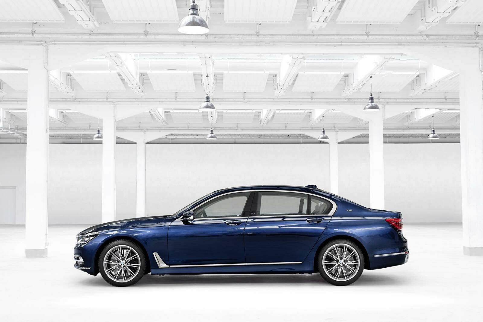 BMW M760Li (G12) « The Next 100 Years » (2016),  ajouté par fox58