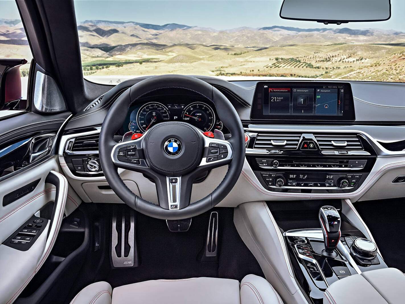 BMW M5 (F90) « First Edition » (2017),  ajouté par fox58