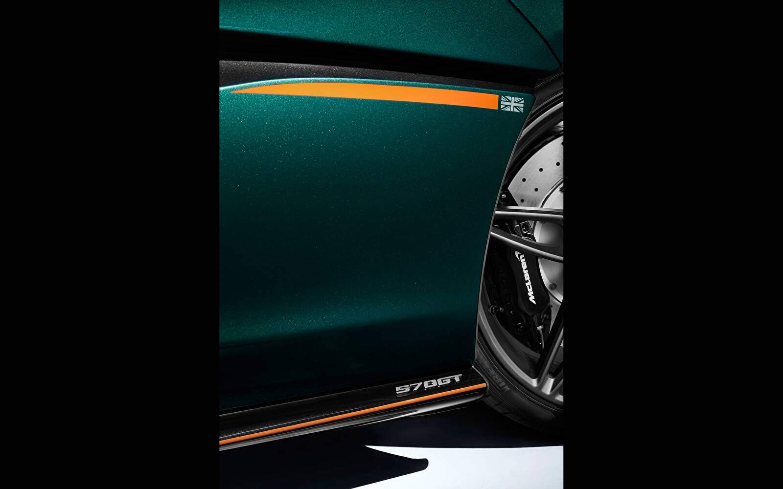 McLaren 570GT « MSO XP Green » (2017),  ajouté par fox58