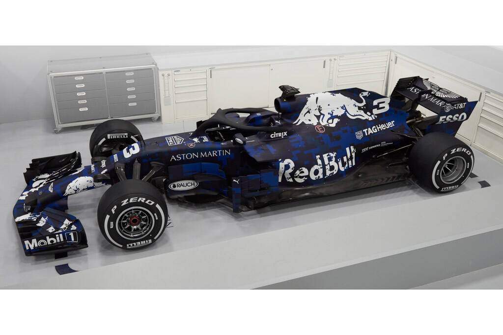 Red Bull Racing RB14 (2018),  ajouté par fox58