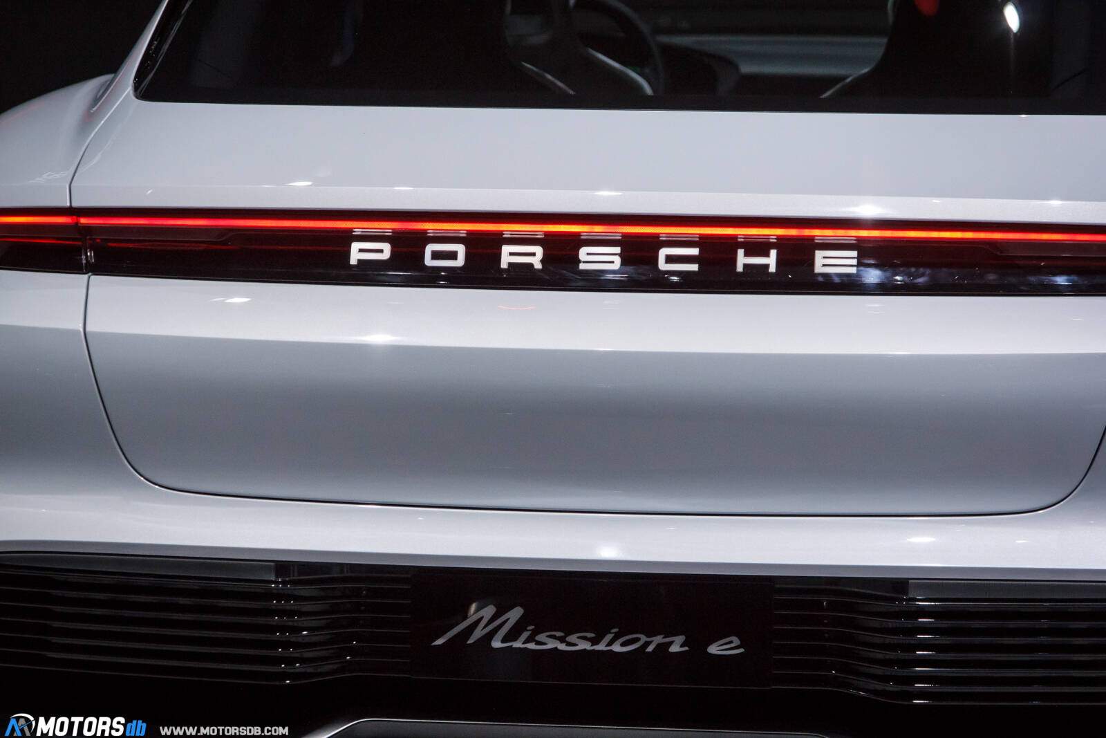 Porsche Mission E Cross Turismo Concept (2018),  ajouté par Raptor