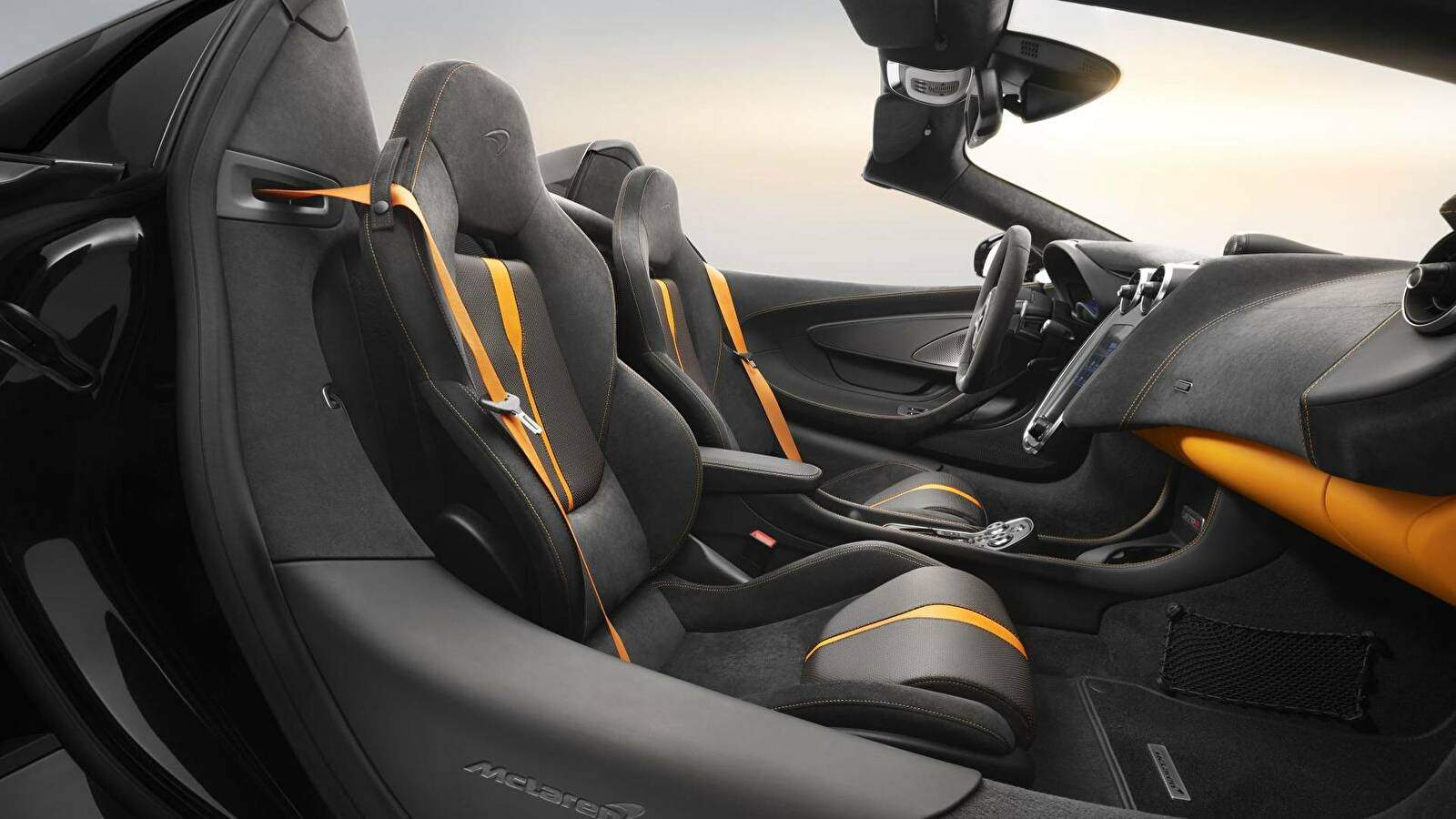 McLaren 570S Spider « Design Edition » (2018),  ajouté par fox58